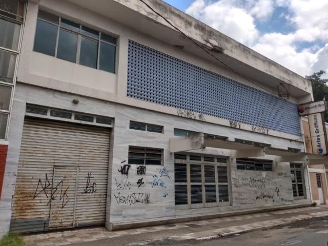 Simone Freitas Imoveis- Aluga-se Galpão no Aterrado - Volta Redonda