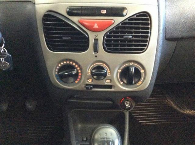Fiat Palio 1.0 Celebration flex - 2012 - Foto 18