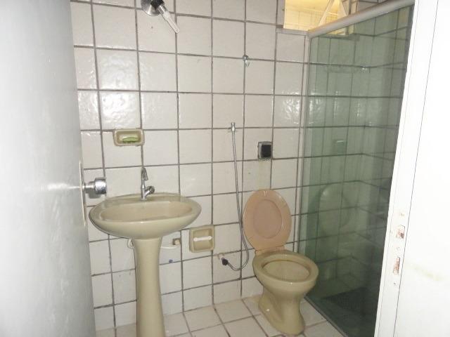 Apartamento com 3 Quartos para Alugar, 130 m² por R$ 800/Mês - Foto 7