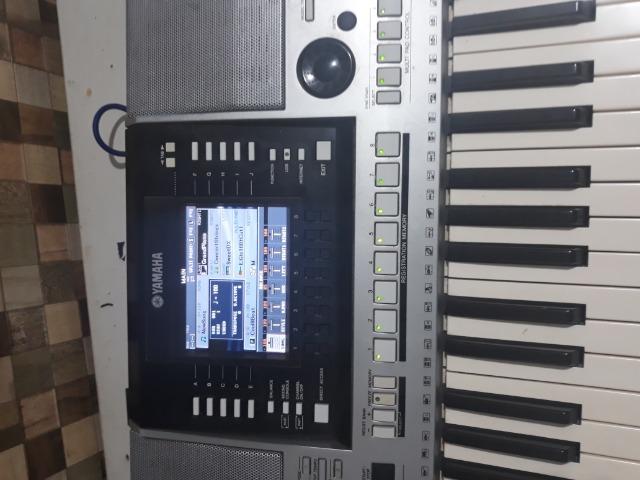 PSR s910 todo bom grava e le mp3 pega microfone top - Foto 4
