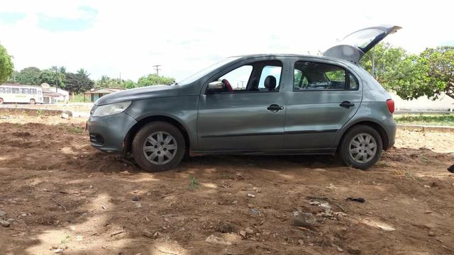 Gol emplacado ,cinza 2009 básico