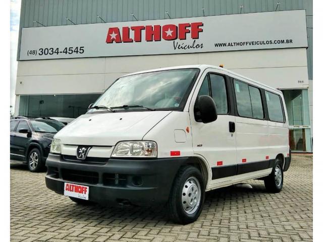 Peugeot Boxer Minibus