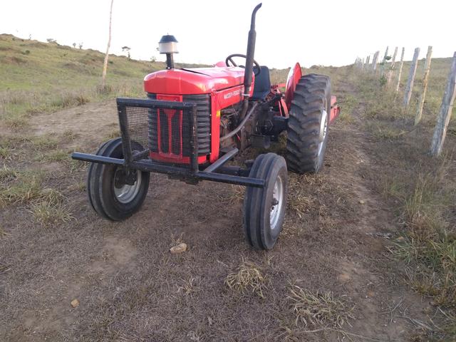 Vendo ou troco um trator Massey Ferguson 65X - Foto 3