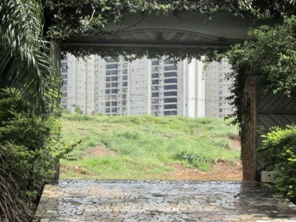 Casa em lote de mais de 1000 m2 - Foto 4