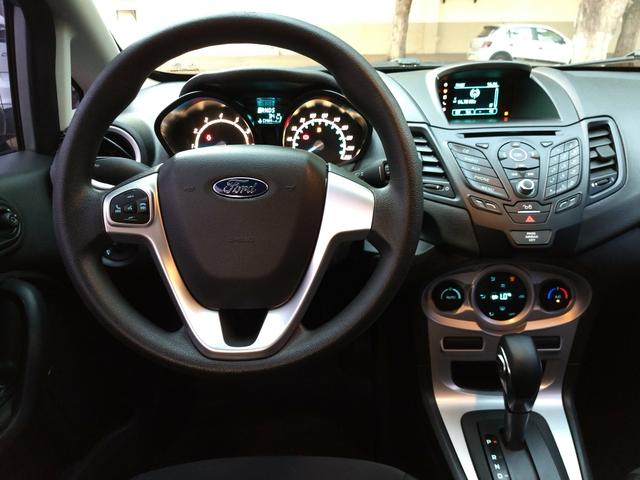 New fiesta sedan - Foto 10