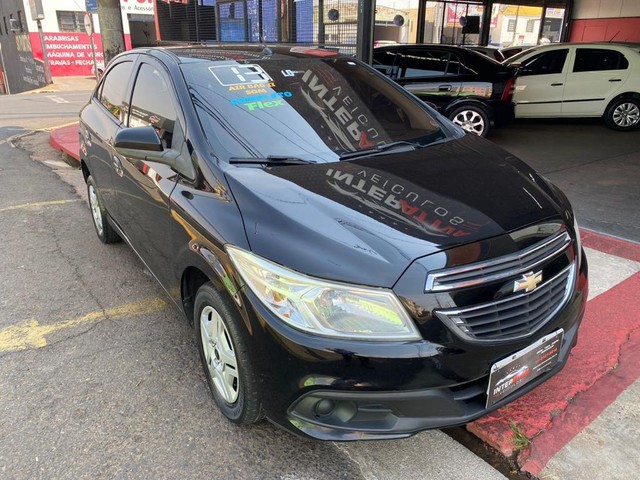 ONIX HATCH LT 1.0 8V FLEXPOWER 5P MEC.