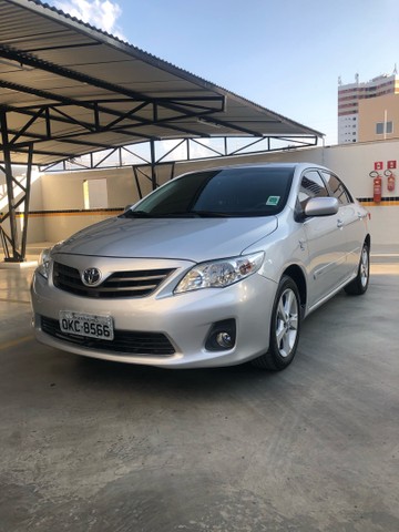 COROLLA 1.8 MANUAL 6 MARCHAS 2014 68 MIL RODADOS
