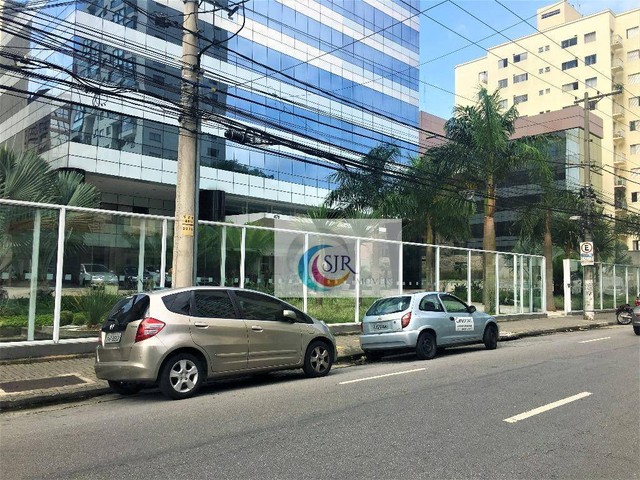 Sala comercial de 390 m² com piso elevado, forro com luminárias, ar condicionado no própri - Foto 2