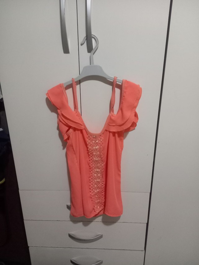 Blusa Laranja 10,00  - Foto 2