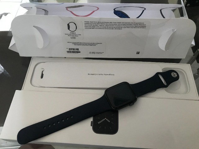 smartwatch apple watch series 5 44mm cinza espacial