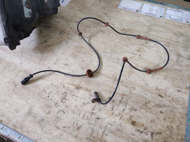 Sensor ABS dianteiro Doblô Ecenssece  2019 original 