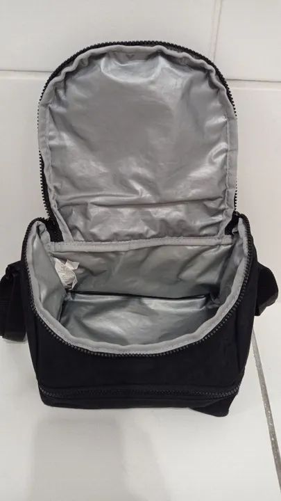 Mochila de carrinho/ rodinhas e Lancheira Sestini.  - Foto 4