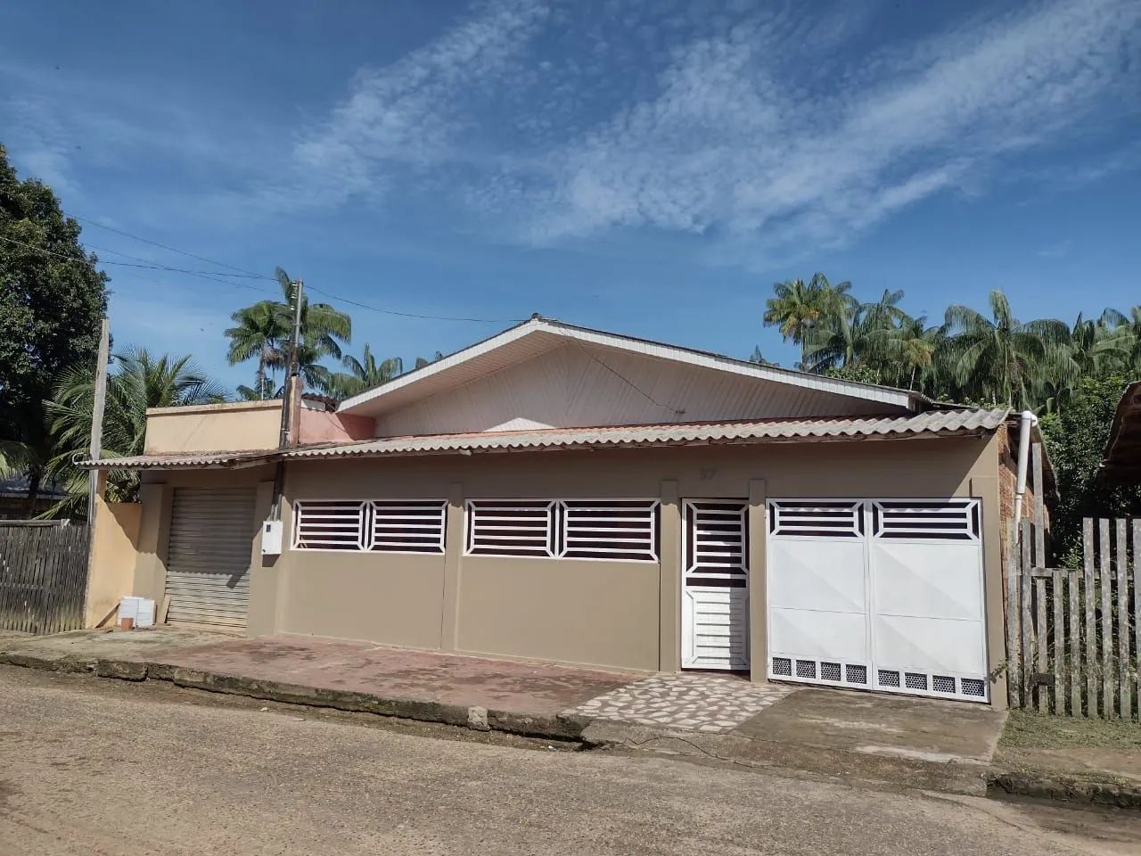 Vendo Casa com 3 quartos. - Foto 2