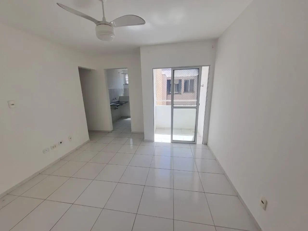 VENDE-SE - Apartamento no Cond. Via Sollares - boa localização Bairro Jabotiana - Foto 3