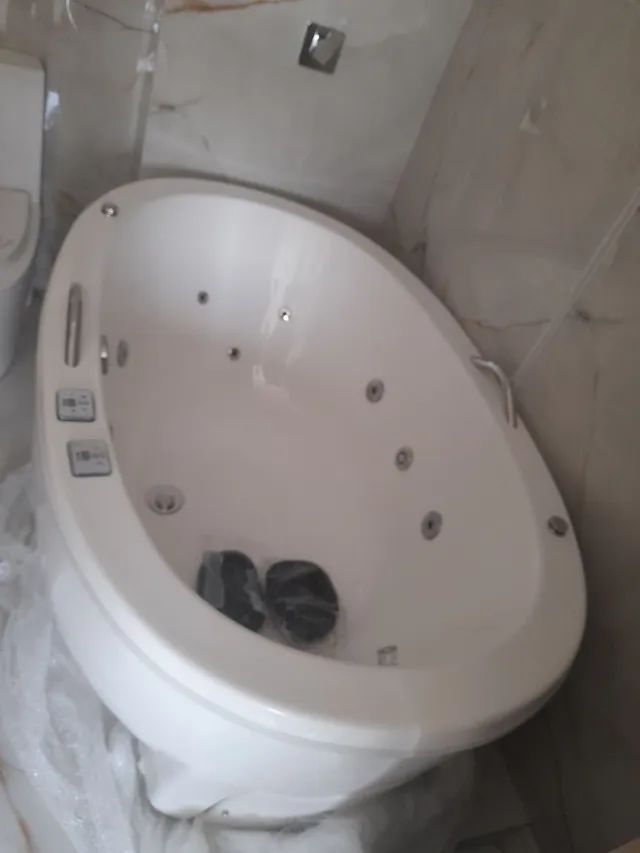 BANHEIRA OFURO COM HIDROMASSAGEM E ACIONADOR  - Foto 4