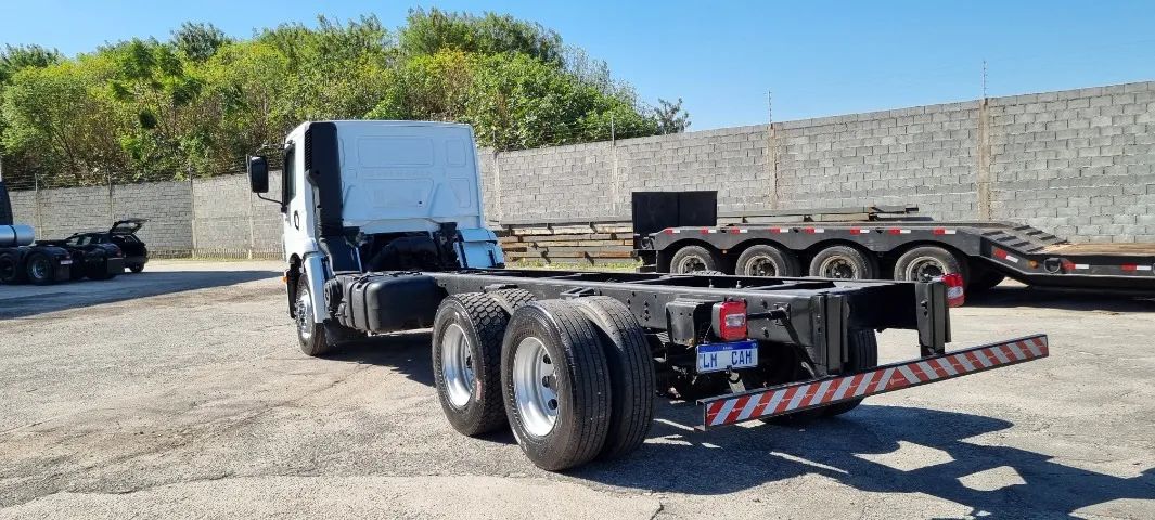 Vw 17280 6x2 / 24280 Baixo Km Entre Eixo 4,80 Ano 2019 - Foto 15