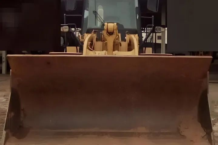 Pá carregadeira Caterpillar 950H Ano 2011 - Foto 6