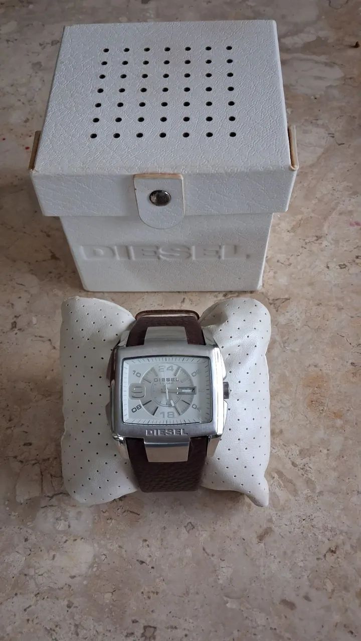 Diesel dz 4247, pulseira marrom importada da própria Diesel.