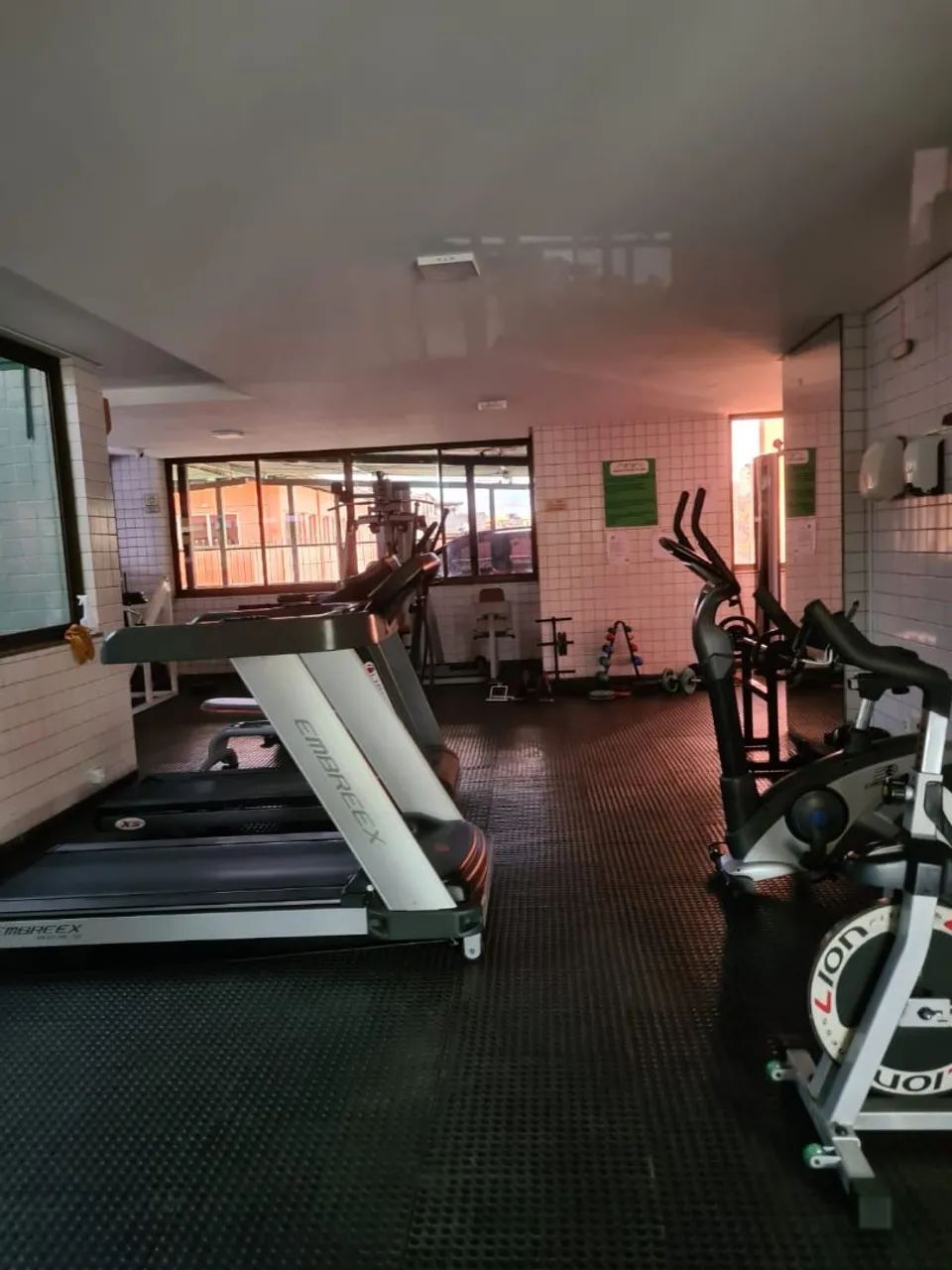 Alugo excelente apartamento 2/4 próximo a Estação de metrô Imbui  - Foto 3