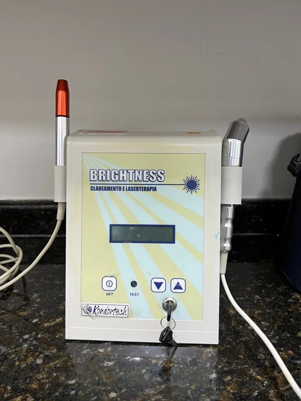 Aparelho à laser para laserterapia e clareamento dentário - kondortech - Foto 2