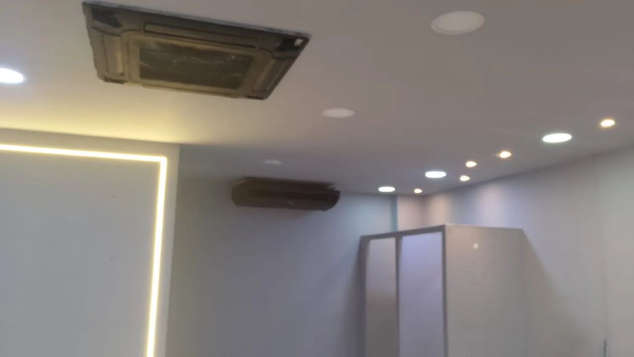 ** Lojão de 50 m2 **. Melhor Galeria Comercial, no Centro - São João de Meriti - RJ - Foto 3