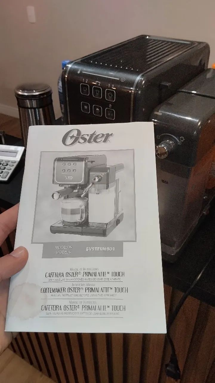 Cafeteira Oster Expresso Automática PRIMALATTE 220V - Foto 4