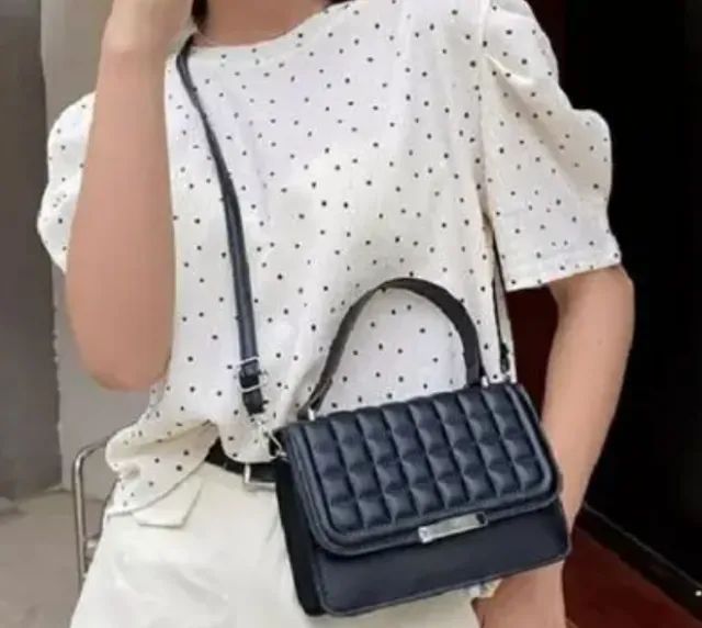 Bolsa Feminina Preta de ombro  - Foto 2