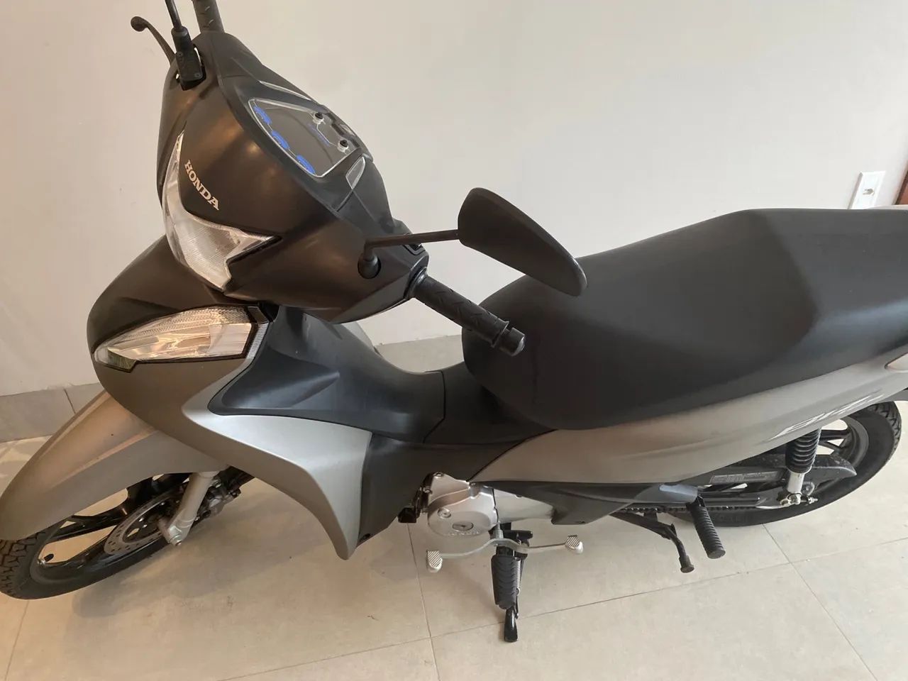 Biz 125 2023 - 2 mil kms rodados - Foto 7