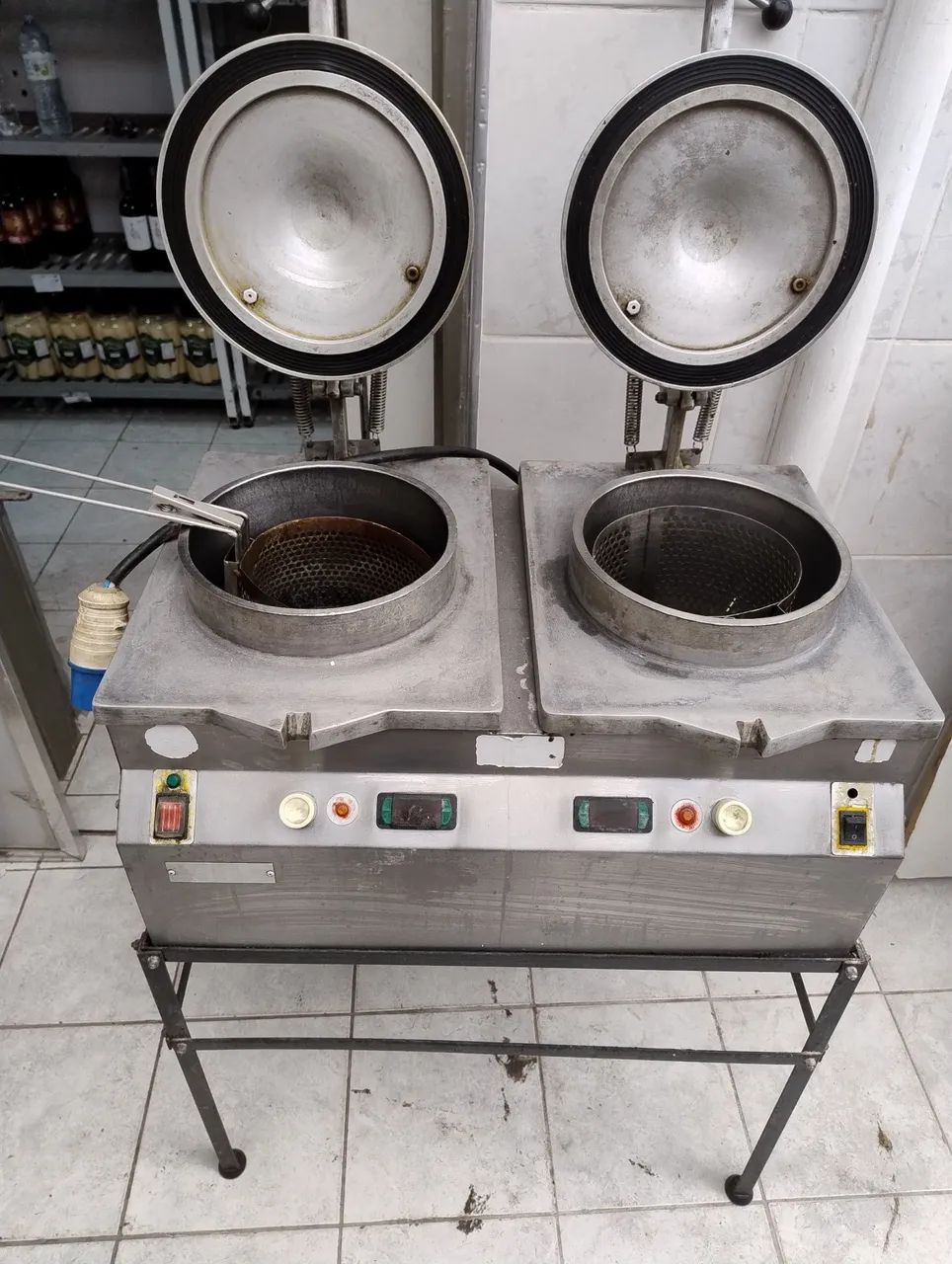 Fritadeira CBK Super a Pressão com 2 Bocas Novaind - Foto 2