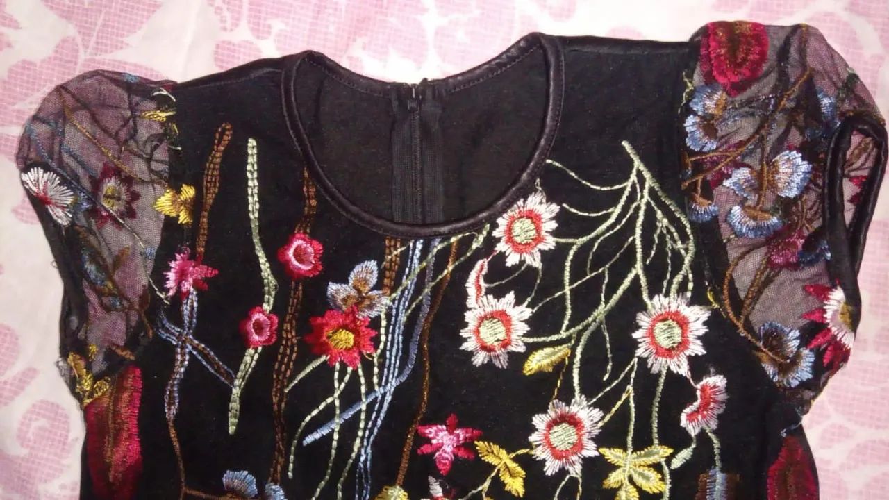 Vestido Infantil Floral Bordado - Foto 4