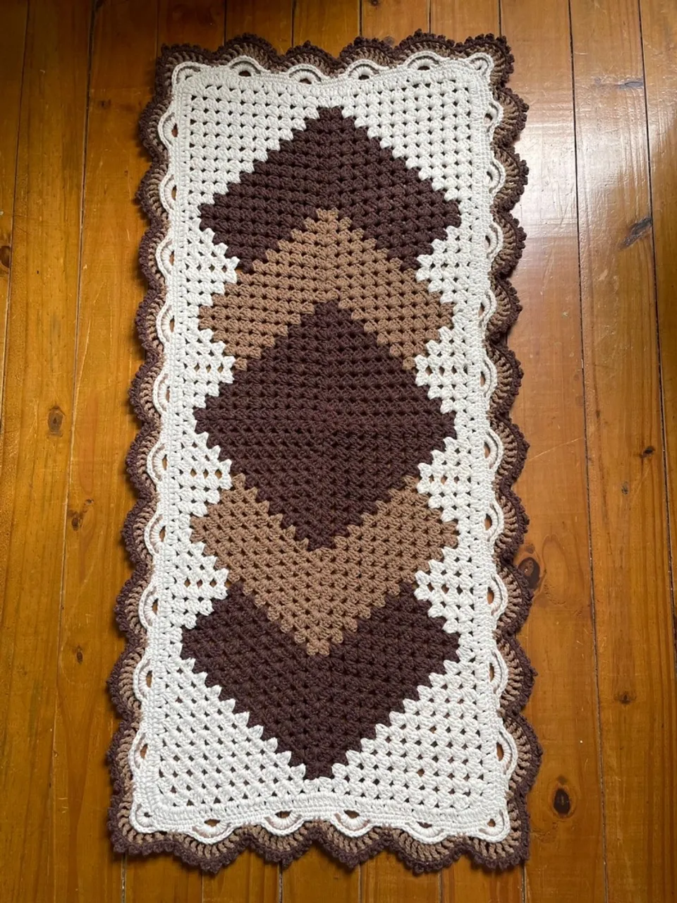 Tapete de crochê artesanal - Decoração charmosa!