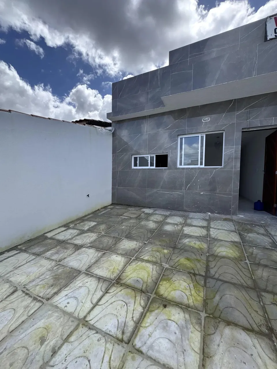 Casa belíssima no João Paulo ll com acabamento diferenciado.