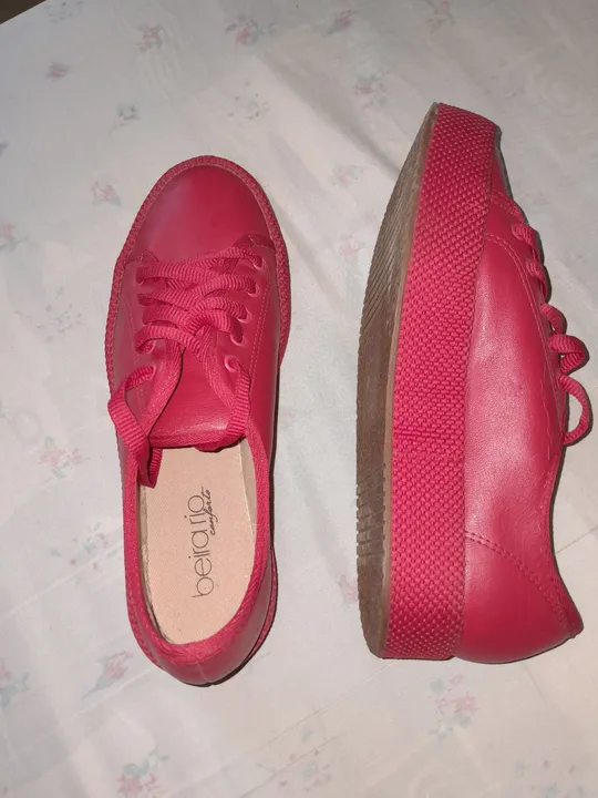 Vendo tênis Beira Rio vermelho número 38