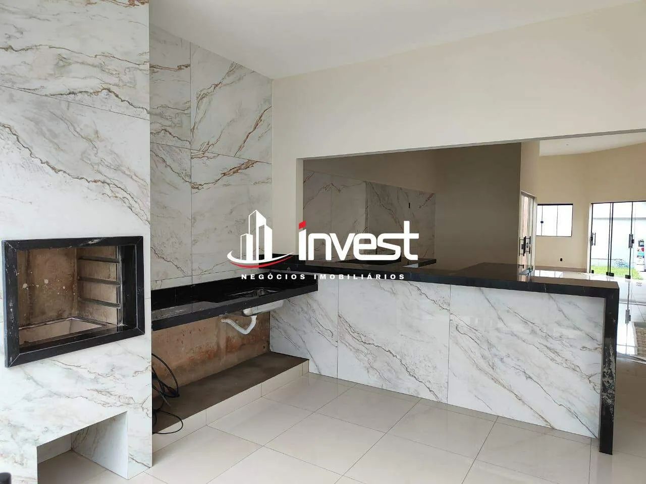 Maravilhosa casa à venda com 3 suítes, sala ampla integrada e 2 vagas no coração do Laranj - Foto 2