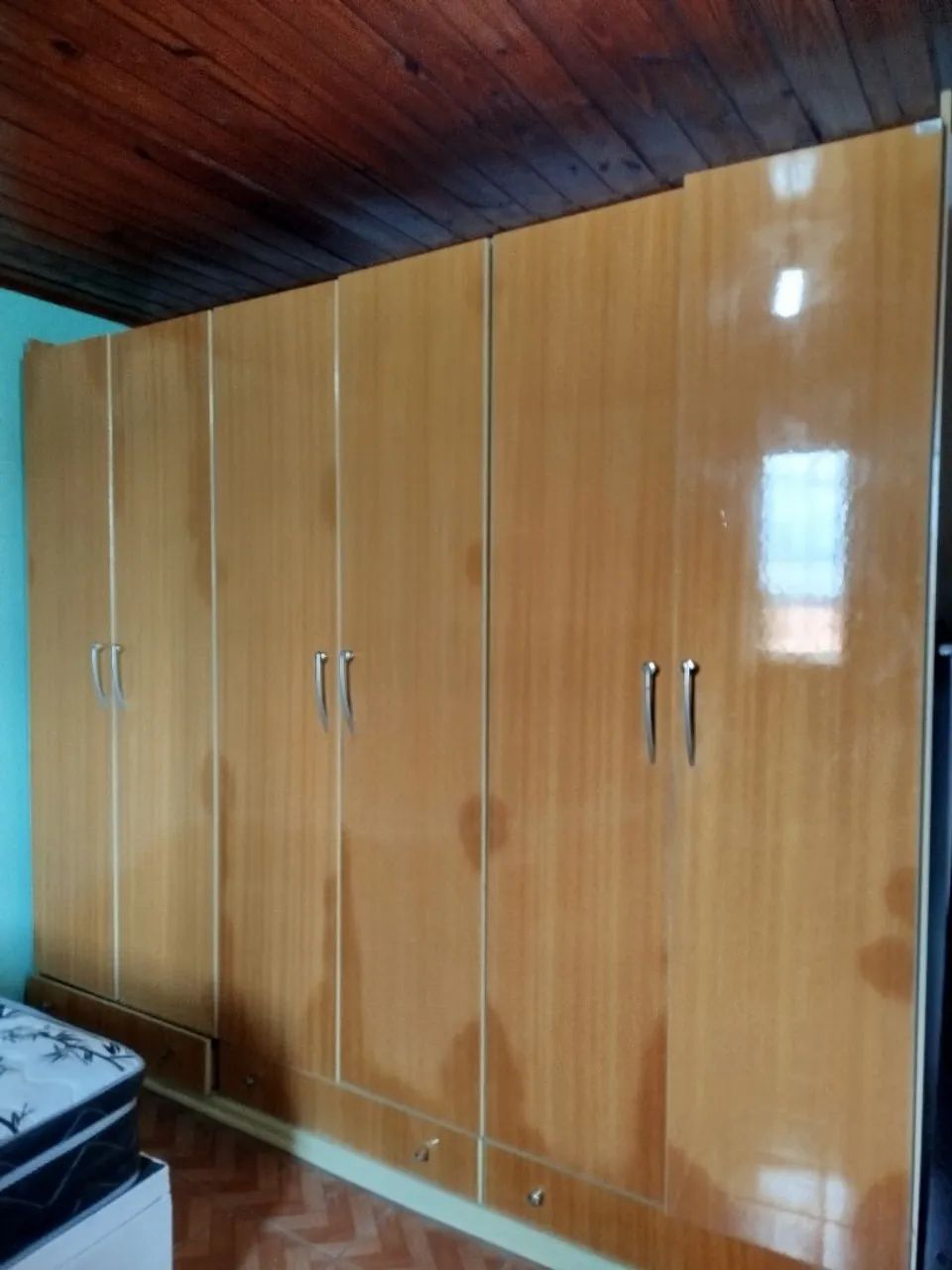 Vendo guarda roupa 6 portas  - Foto 3