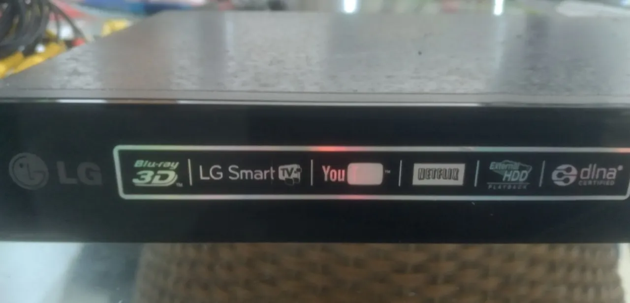 DVD e Blu-Ray Player LG Smart TV - 3D, YouTube, Netflix
