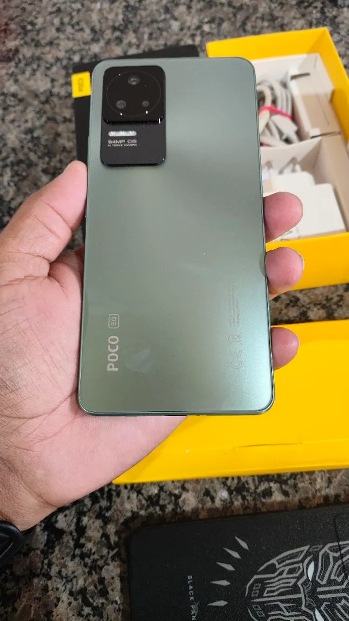 Poco f4 muito bem conservado, seminovo