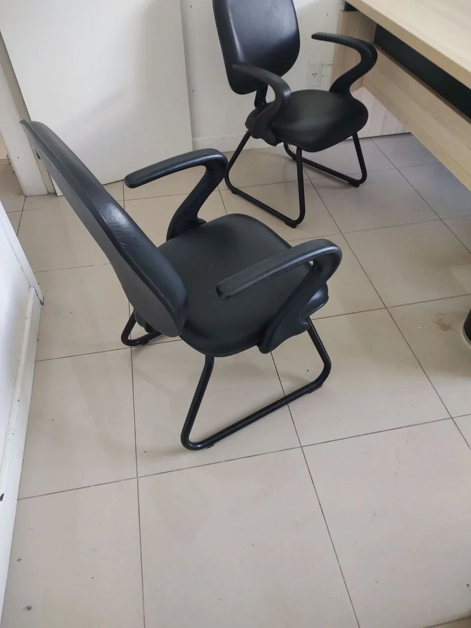 Cadeira de Escritório Preta - Foto 2