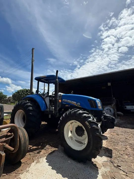  TRATOR AGRÍCOLA, MARCA NEW HOLLAND, MODELO T6110 - Foto 4