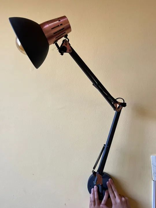 Luminária Articulada Preta e Cobre Casual Light - Foto 3