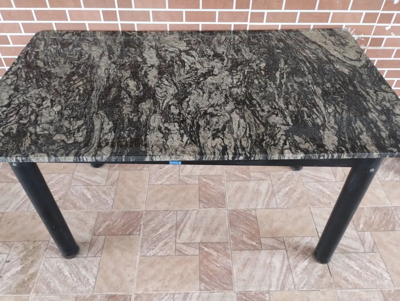 Mesa de granito  sem cadeiras pesada ótimo estado usada Alt 78 largura 80 comp 1,40 - Foto 3