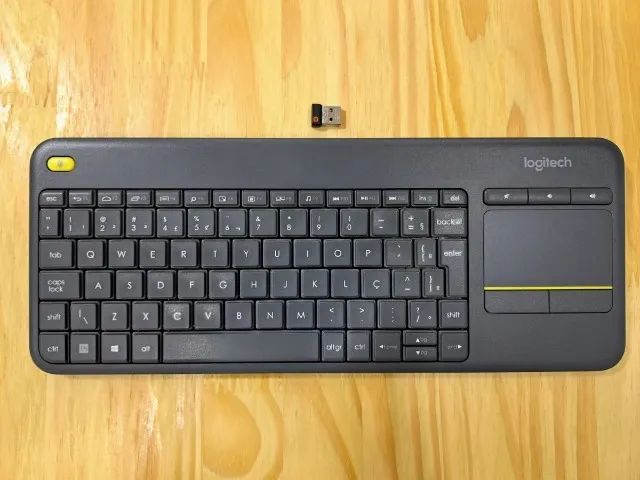 Teclado Logitech K400 Plus com Touchpad | Sem Fio | R$ 120 - Foto 4