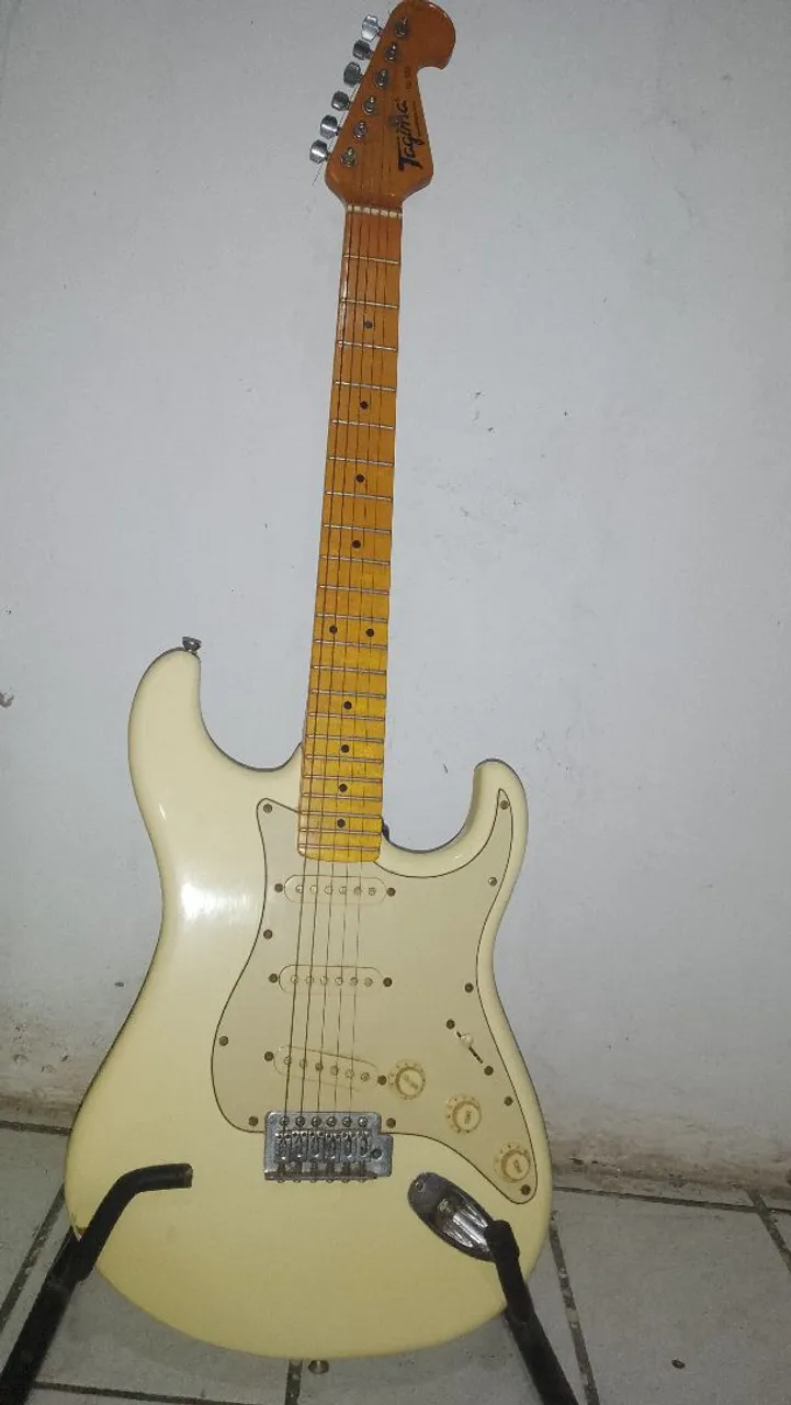Guitarra Tagima - Modelo Stratocaster