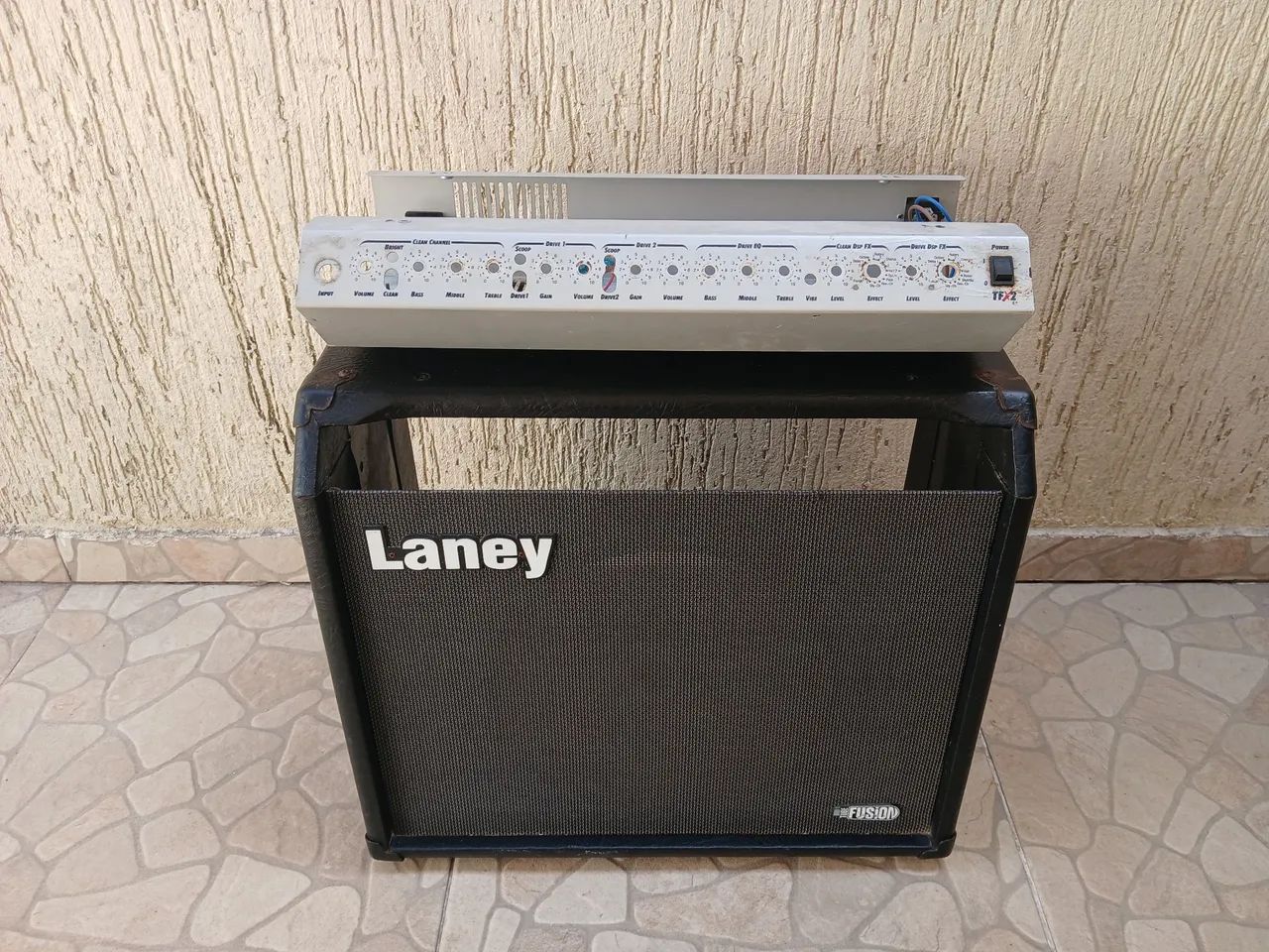 Gabinete Laney com chassi