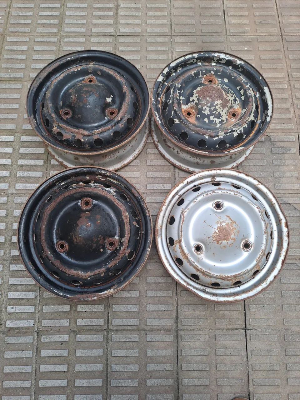 Roda corcel 74 a 77 belina de Ferro 13 polegadas