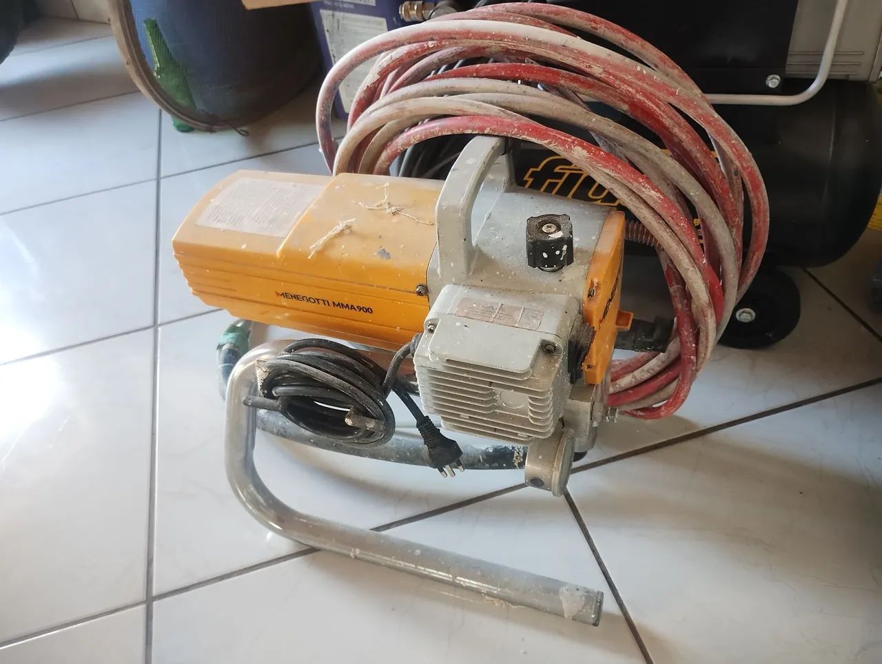 Pistola de pintura Menegotti MMA 900 - Foto 2