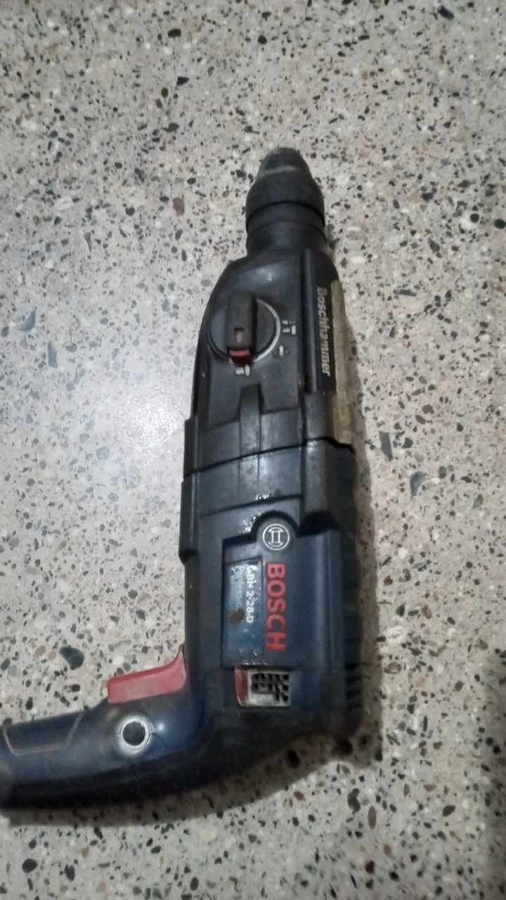 Furadeira Bosch Hammer GBH 2-28 DS