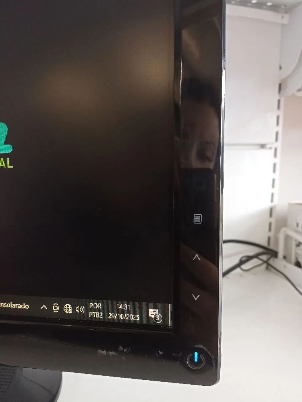 Monitor AOC 19 Polegadas Com Detalhes na Imagem.. Nada que Interfere no Funcionamento  - Foto 3