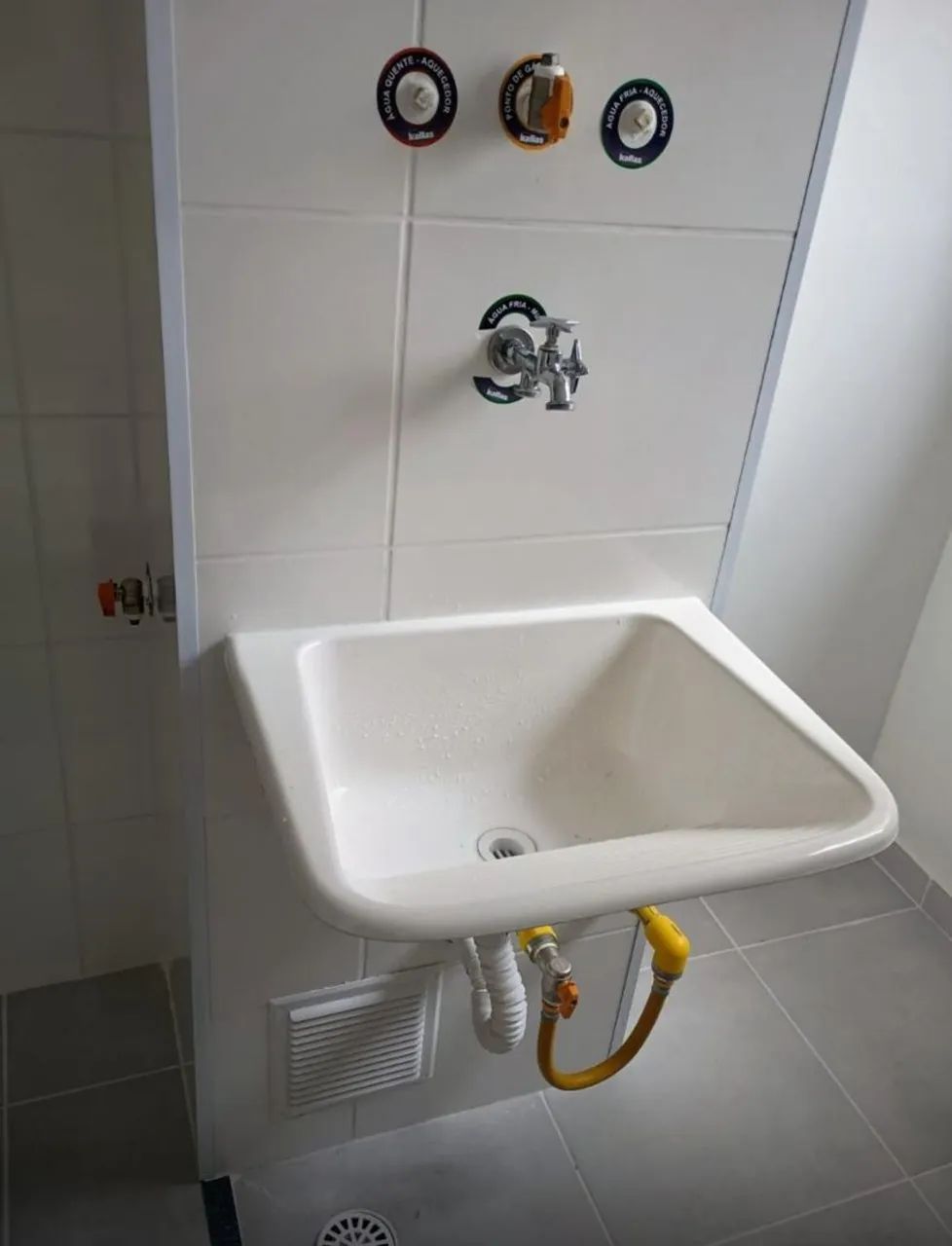 Tanque de lavar novo