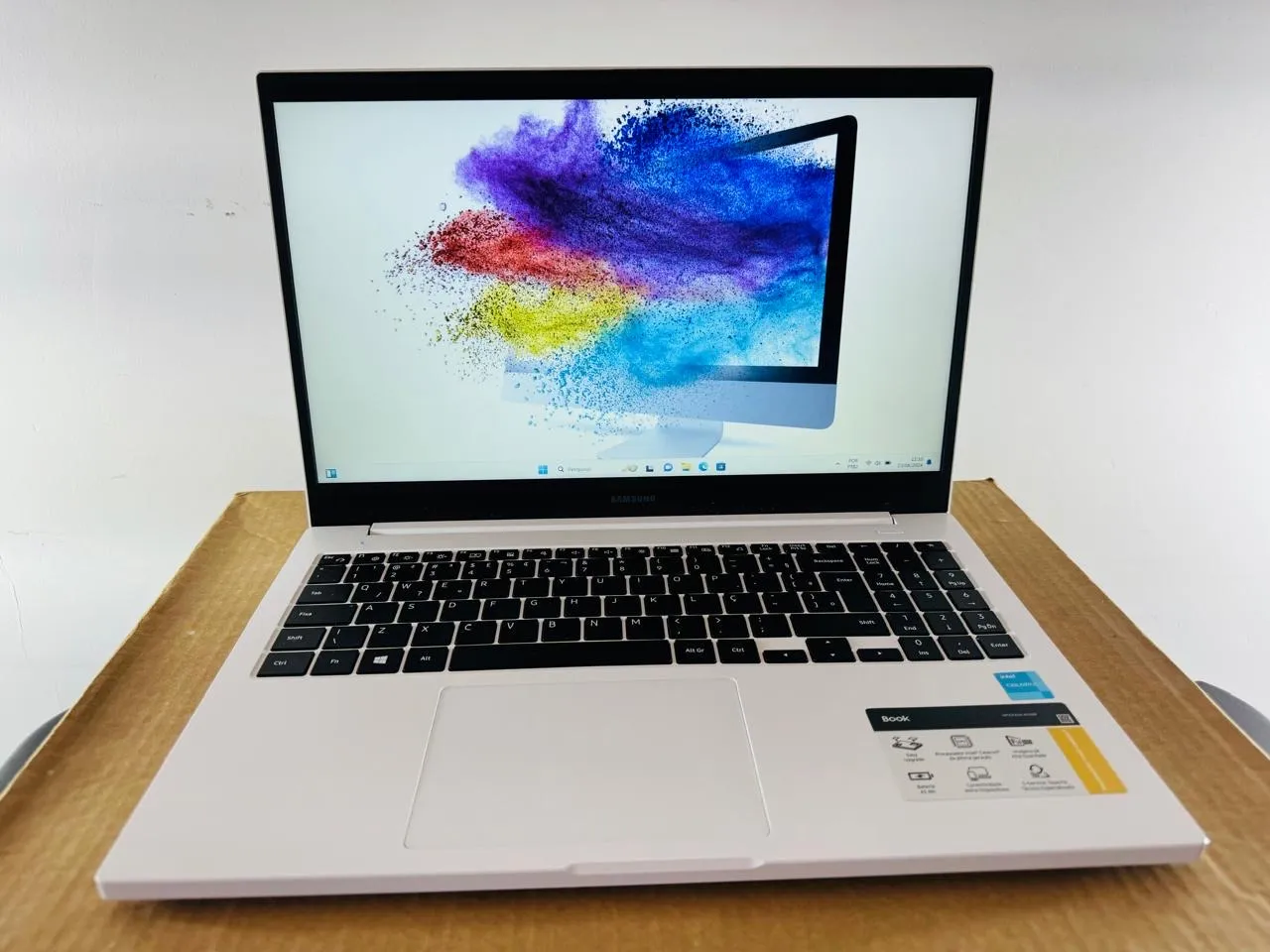 Notebook Samsung Celeron 11ªth 8Gb RAM SSD 256Gb Nvme FullHD Rede5G Novinho!